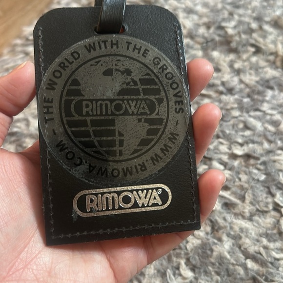 RIMOWA Black Leather Luggage Tag - Picture 3 of 5